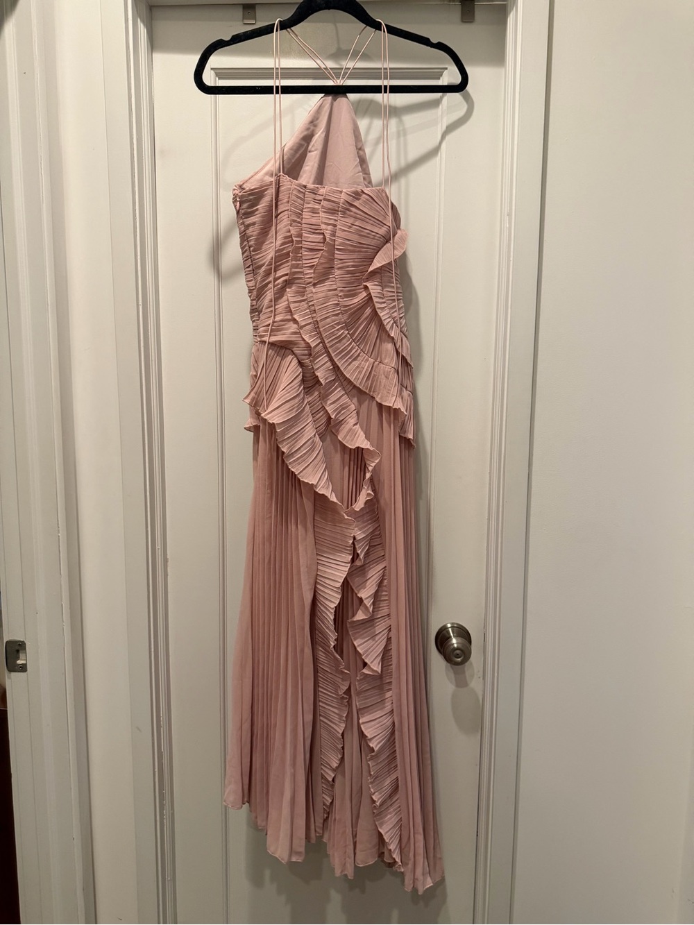 Ravaza Sleeveless Pleated Halter Maxi Dress - Picture 4 of 7